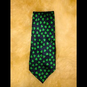 💜SALE 3/$15💜TRADITIONAL CRAFT SILK TIE. Polyester lining.